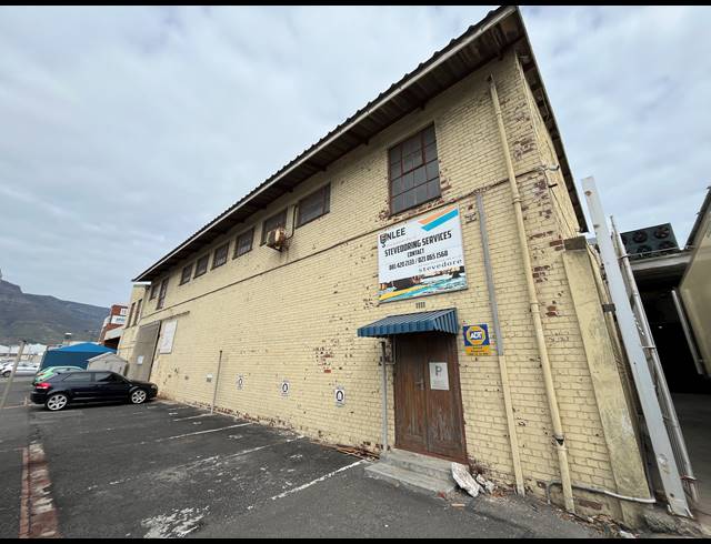 183M² OFFICE TO LET IN PAARDEN EILAND